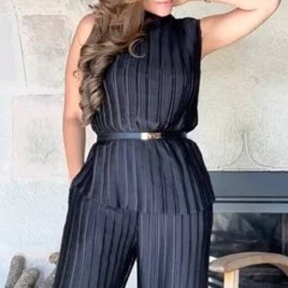 Zara Pleated Shirt High Neck Sleeveless Pullover Oversized Blouse in Black - Picture 8 of 8